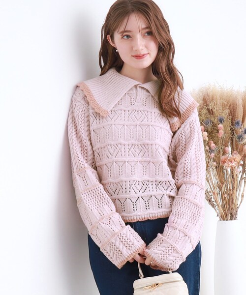 couture brooch（クチュールブローチ）の「◆透かし編みビッグカラーニット（ニット/セーター・レディース・オフホワイト/ピンク系/チャコールグレー・38）」の17枚目の写真