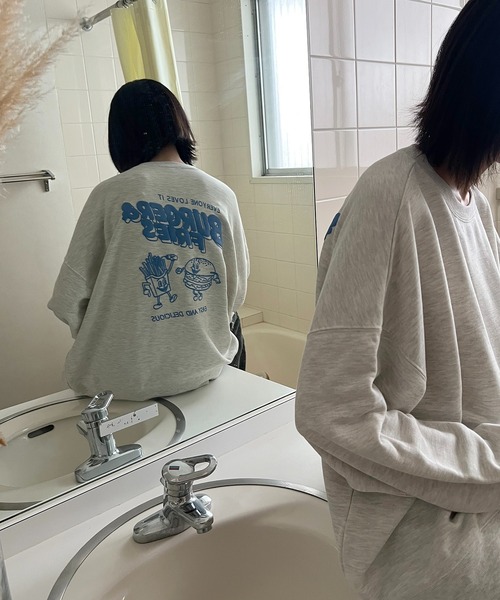 AS KNOW AS plus(アズノゥアズプラス)の「☆ジャンクフード 発泡プリント ビッグプルオーバー【UNISEX ITEM】(スウェット・レディース・オフホワイト/ブルー/ブラック/オートミール/ホワイト系/レッド系/アイボリー系/ブラック系/レッド/ブラック系4/アイボリー系4/ホワイト系4/レッド系4/グリーン/ピンク/ブルー系4/ピンク系5/アイボリー系5/ブラック系5/ホワイト系5・FREE)」の10枚目の写真