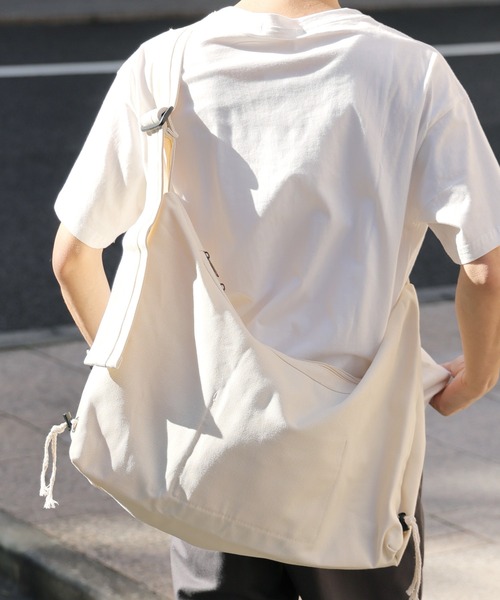 ROOPTOKYO（ループトウキョウ）の「カラーナイロンショルダーバッグ（ショルダーバッグ・メンズ・オレンジ/カーキ/ホワイト/ブラック・FREE）」の2枚目の写真