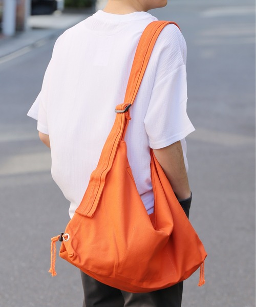 ROOPTOKYO（ループトウキョウ）の「カラーナイロンショルダーバッグ（ショルダーバッグ・メンズ・オレンジ/カーキ/ホワイト/ブラック・FREE）」の12枚目の写真