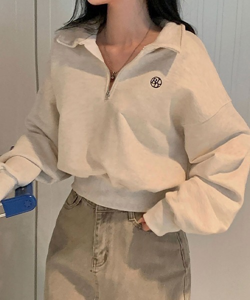 BEIDELLI（ベイデリー）の「[BELLIDE MADE] ワンポイント刺繍ハーフジップアップセミクロップドスウェット（スウェット・レディース・ネイビー/オートミール/ワインレッド/グレー・FREE）」の3枚目の写真