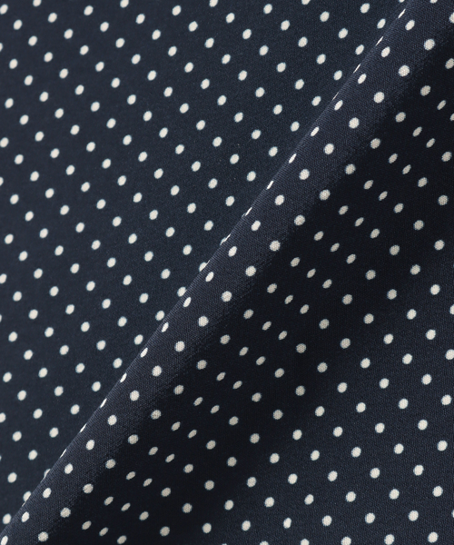 EDIFICE（エディフィス）の「EDIFICE オリジナル シルクドット ストール（ストール/ショール・メンズ・ネイビー/ブラック・FREE）」の8枚目の写真