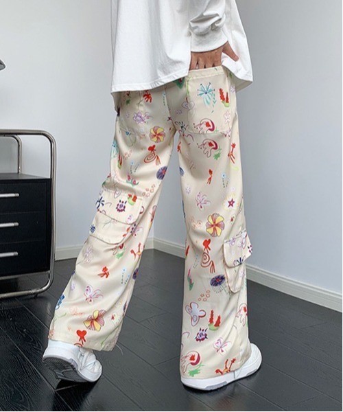 ALL RUNS（オールランズ）の「▲総柄カーゴパンツ フラワーデザイン ルーズシルエット（カーゴパンツ・メンズ・マルチ・2XL/XL/L）」の7枚目の写真