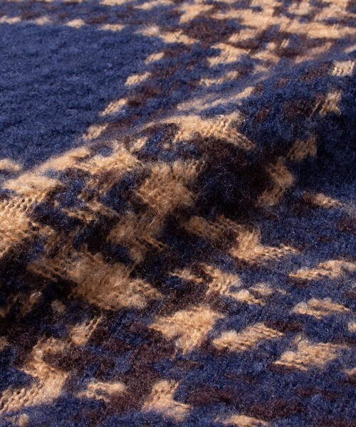 GLOSTER（グロスター）の「【GLOSTER/グロスター】ループヤーンボリュームフリンジマフラー（マフラー・メンズ・ベージュ系その他/ブラック系その他/ホワイト系その他2/ブルー系その他7/グリーン系その他・FREE）」の15枚目の写真