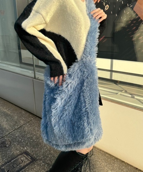 nemne store(ネンネストア)の「モンスターファーバッグ(ショルダーバッグ・レディース・ピンク/ブルー/アイボリー・フリー)」の21枚目の写真