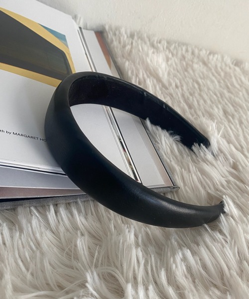 DouDou(ドゥドゥ)の「フェイクレザーカチューシャ(カチューシャ・レディース・グレー/ブラック・FREE)」の8枚目の写真