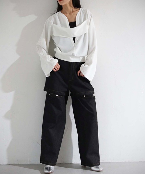 cheriella(シェリエラ)の「【cheriella】WEB限定カットジョーゼットバックデザインプルオーバー(Tシャツ/カットソー・レディース・ブラック/オフホワイト/ブルー・M)」の17枚目の写真