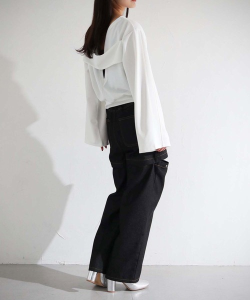 cheriella(シェリエラ)の「【cheriella】WEB限定カットジョーゼットバックデザインプルオーバー(Tシャツ/カットソー・レディース・ブラック/オフホワイト/ブルー・M)」の9枚目の写真