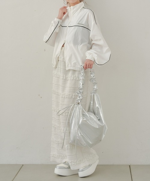 Chico（チコ）の「【4色展開】プレート付厚底スニーカー（スニーカー・レディース・ブラック/アイボリー/ブラック系その他2/シルバー・SMALL/MEDIUM/LARGE）」の22枚目の写真