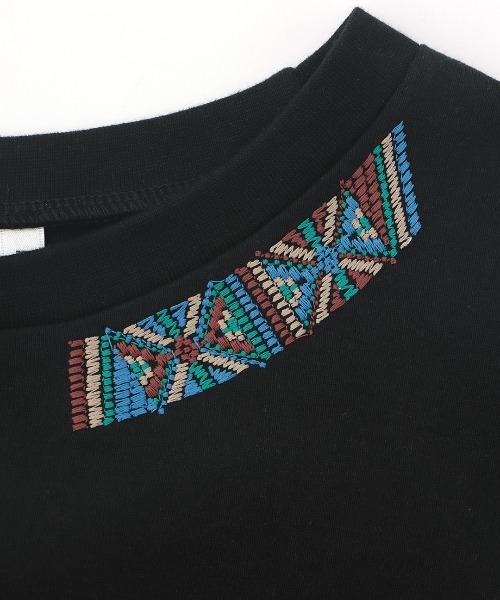 チチカカ(チチカカ)の「ドルマンコクーン刺繍プルオーバー(Tシャツ/カットソー・レディース・ベージュ/ブラック/カーキ/ターコイズブルー・FREE)」の21枚目の写真