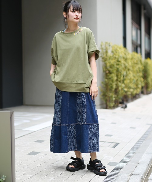 チチカカ(チチカカ)の「ドルマンコクーン刺繍プルオーバー(Tシャツ/カットソー・レディース・ベージュ/ブラック/カーキ/ターコイズブルー・FREE)」の8枚目の写真