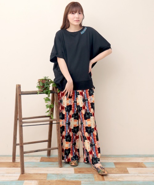 チチカカ(チチカカ)の「ドルマンコクーン刺繍プルオーバー(Tシャツ/カットソー・レディース・ベージュ/ブラック/カーキ/ターコイズブルー・FREE)」の9枚目の写真