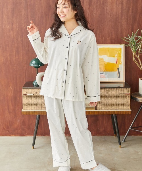 クマプリント ネイビー 長袖パジャマ 一点限定 tutuanna（チュチュアンナ）の「[温度調整]くま刺繍ドット柄前