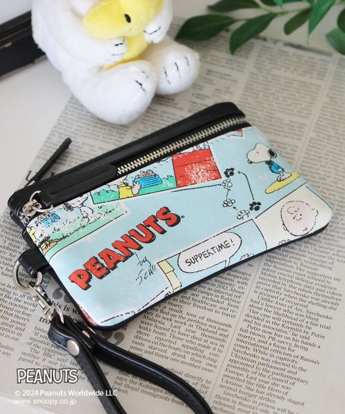 LEPSIM(レプシィム)の「【PEANUTS】コミックコインケース 996634(コインケース・レディース・アイボリー/ブラック・ONE SIZE)」の2枚目の写真