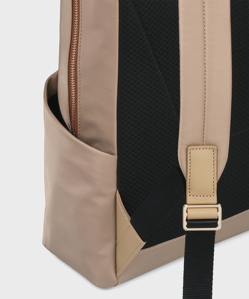 Paul Smith（ポールスミス）の「デイリー ナイロン リュック / 845064 WN732（バックパック/リュック・レディース・ブラック/ベージュ/グレー・FREE）」の16枚目の写真