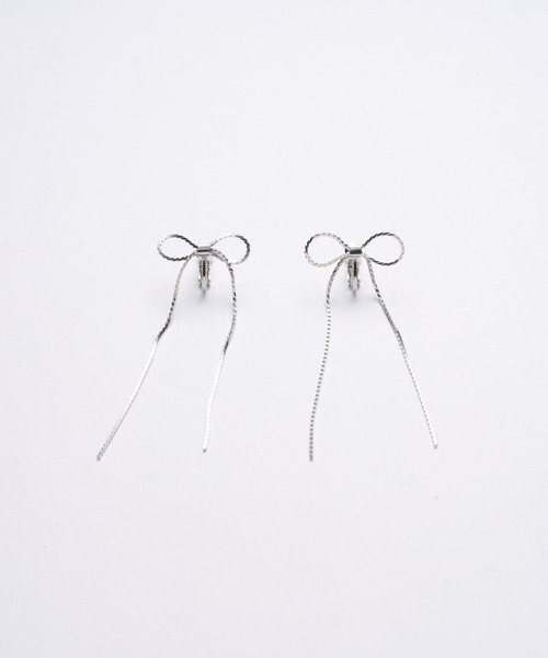 one after another NICE CLAUP（ワンアフターアナザーナイスクラップ）の「リボンピアス/イヤリング（イヤリング・レディース・ゴールド/シルバー/シルバー系その他/ゴールド系その他・FREE）」の3枚目の写真