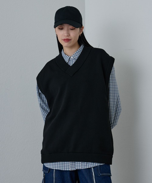 COLONY 2139（コロニートゥーワンスリーナイン）の「エアリーニットベスト（ベスト・メンズ・ブルー/ブラック・LARGE/MEDIUM）」の4枚目の写真