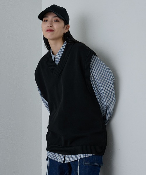 COLONY 2139（コロニートゥーワンスリーナイン）の「エアリーニットベスト（ベスト・メンズ・ブルー/ブラック・LARGE/MEDIUM）」の6枚目の写真