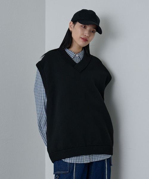 COLONY 2139（コロニートゥーワンスリーナイン）の「エアリーニットベスト（ベスト・メンズ・ブルー/ブラック・LARGE/MEDIUM）」の5枚目の写真