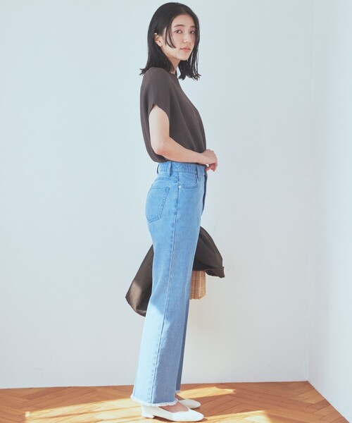 THE SHOP TK (ザ ショップ ティーケー )の「◆【美脚/環境に優しい】レスウォーターフレアデニム/洗濯機OK(デニムパンツ・レディース・ライトブルー/チャコールグレー/ブルー・11/12/13)」の6枚目の写真