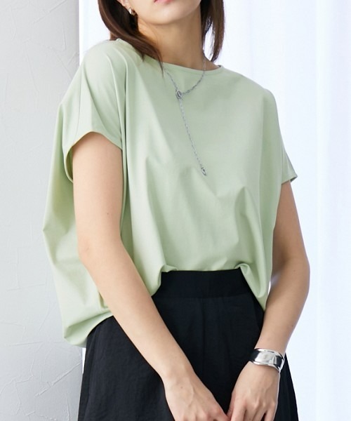 slattgir（スラットジール）の「高身長　ONにもOFFにも使えるキレイ見えドルマンスリーブカットソー（トールサイズ）（Tシャツ/カットソー・レディース・ベージュ/ブラック/オフホワイト/ミント・3L/4L/5L/LL/M/L）」の4枚目の写真