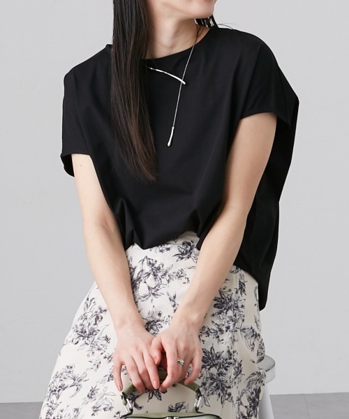 slattgir（スラットジール）の「高身長　ONにもOFFにも使えるキレイ見えドルマンスリーブカットソー（トールサイズ）（Tシャツ/カットソー・レディース・ベージュ/ブラック/オフホワイト/ミント・3L/4L/5L/LL/M/L）」の3枚目の写真