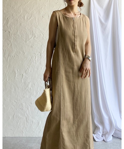 She's Closet(シーズクローゼット)の「ステッチ配色タイトIラインロングフロントジップジャンパースカートワンピース(ジャンパースカート・レディース・ベージュ/ブラック/グレー・FREE)」の16枚目の写真