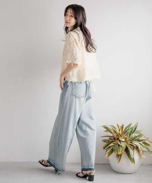 LOWRYS FARM（ローリーズファーム）の「フェザーショートシャツＳＳ　110205（シャツ/ブラウス・レディース・ブルー/アイボリー/ブラック・FREE）」の6枚目の写真