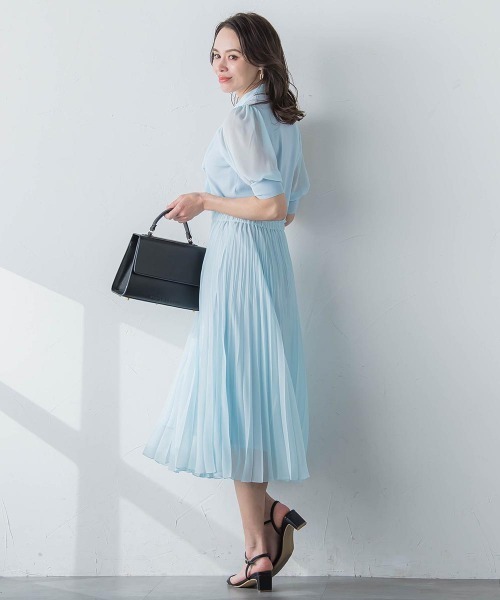 Viaggio Blu(ビアッジョブルー)の「ドッキングプリーツワンピース≪手洗い可能≫(ワンピース・レディース・ライトブルー/ネイビー/ベージュ・M/S/L)」の9枚目の写真