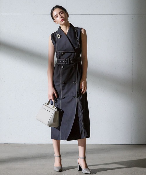 Andemiu(アンデミュウ)の「【ベージュWEB限定】ヘンケイカラーステッチワンピース135834(ワンピース・レディース・ベージュ/ネイビー/グリーン/グレー・FREE)」の4枚目の写真