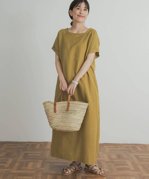 URBAN RESEARCH DOORS(アーバンリサーチドアーズ)の「リネンレーヨンスクエアネックワンピース(ワンピース・レディース・ブラック/グレー系その他/グリーン系その他・MEDIUM)」の4枚目の写真