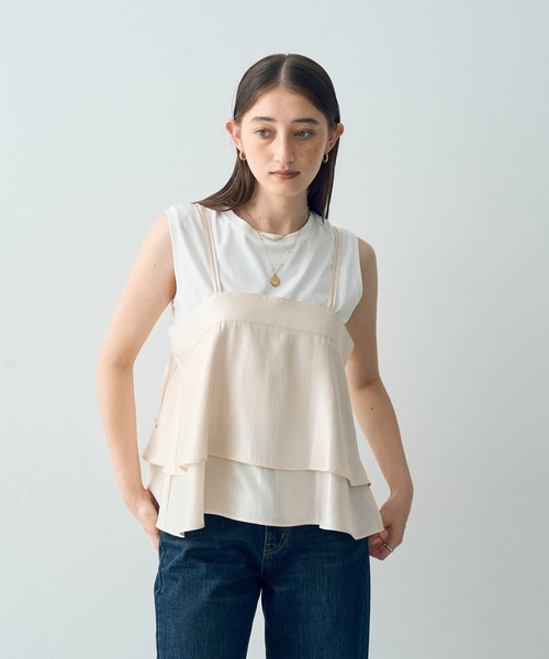 YECCA VECCA（イェッカヴェッカ）の「シャイニーオーバーキャミ（キャミソール・レディース・ブラック/アイボリー/モカ・FREE）」の2枚目の写真