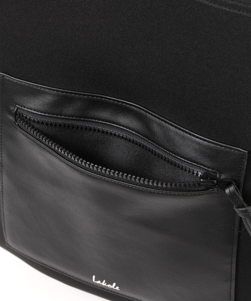 LAKOLE(ラコレ)の「ネオプレーンフェイクレザーリュック / 139096(バックパック/リュック・レディース・サンドグレー/ブラック/グレー/ネイビー/チャコール・FREE)」の11枚目の写真