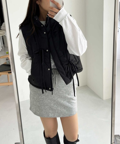 nelliy.(ネルリー)の「リボンフェイクダウンベスト(ダウンベスト・レディース・アイボリー/ブラック・MEDIUM/LARGE)」の6枚目の写真