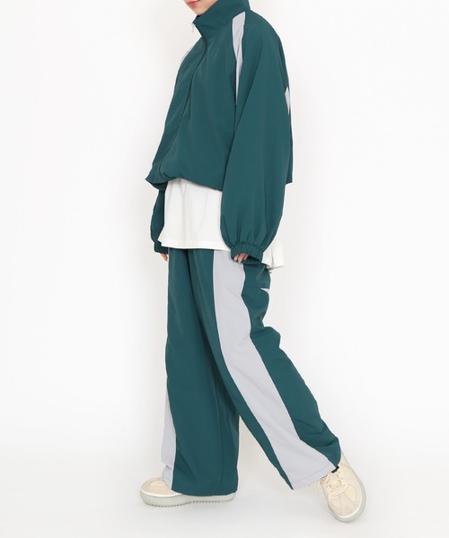 PUNYUS(プニュズ)の「ラインデザインナイロンパンツ(その他パンツ・レディース・グリーン/ピンク/ネイビー・1/2/3/4)」の14枚目の写真