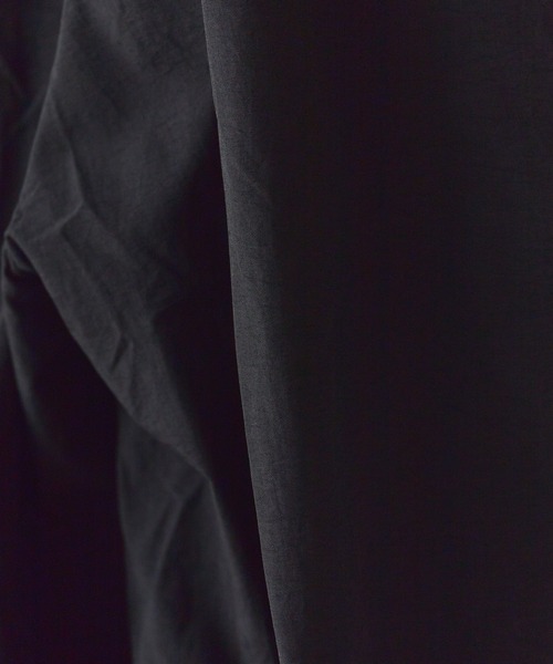 ROOPTOKYO(ループトウキョウ)の「Wide nylon training pants/ワイドナイロンパンツ トレーニングパンツ パラシュートパンツ タックデザイン(その他パンツ・メンズ・アイボリー/ブラック/オリーブ/パープル/グレー・M/L/XL)」の8枚目の写真