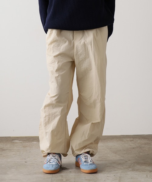 ROOPTOKYO(ループトウキョウ)の「Wide nylon training pants/ワイドナイロンパンツ トレーニングパンツ パラシュートパンツ タックデザイン(その他パンツ・メンズ・アイボリー/ブラック/オリーブ/パープル/グレー・M/L/XL)」の12枚目の写真