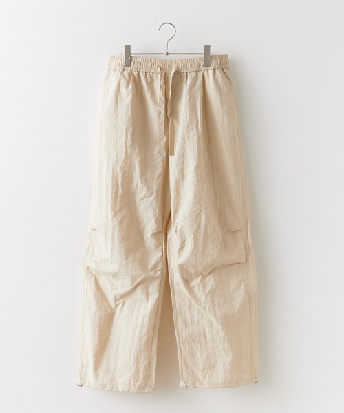 ROOPTOKYO(ループトウキョウ)の「Wide nylon training pants/ワイドナイロンパンツ トレーニングパンツ パラシュートパンツ タックデザイン(その他パンツ・メンズ・アイボリー/ブラック/オリーブ/パープル/グレー・M/L/XL)」の11枚目の写真