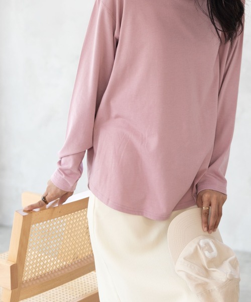 NAVY(ネイビー)の「NAVY ベーシック裾ラウンド長袖Tシャツ ロンT(Tシャツ/カットソー・レディース・ブラック/ネイビー系/オートミール/ホワイト/ピンク・M/L)」の5枚目の写真