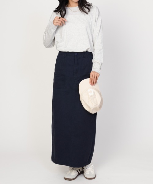 NAVY(ネイビー)の「NAVY ベーシック裾ラウンド長袖Tシャツ ロンT(Tシャツ/カットソー・レディース・ブラック/ネイビー系/オートミール/ホワイト/ピンク・M/L)」の15枚目の写真