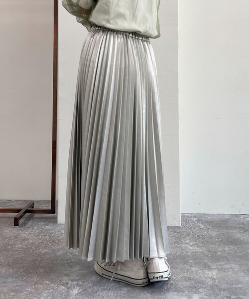 fredy emue(フレディエミュ)の「フェイクレザープリーツスカート(スカート・レディース・ブラック/シルバー・36/38)」の10枚目の写真