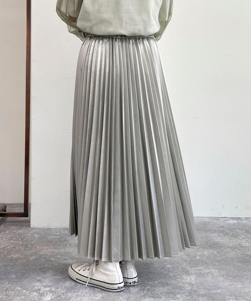 fredy emue(フレディエミュ)の「フェイクレザープリーツスカート(スカート・レディース・ブラック/シルバー・36/38)」の11枚目の写真