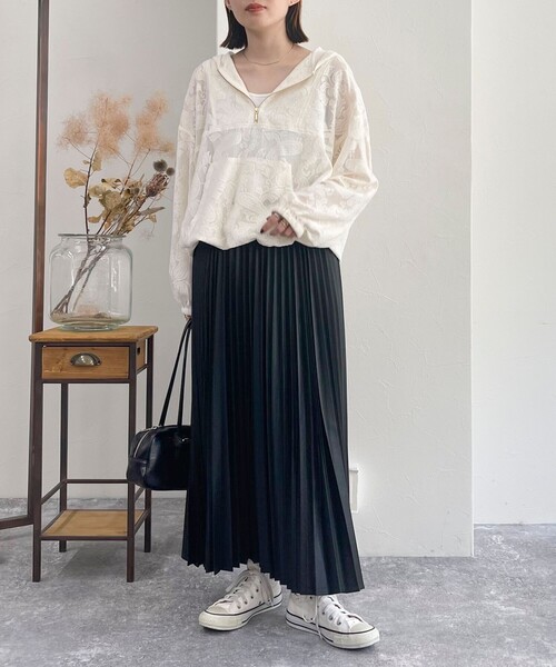 fredy emue(フレディエミュ)の「フェイクレザープリーツスカート(スカート・レディース・ブラック/シルバー・36/38)」の14枚目の写真