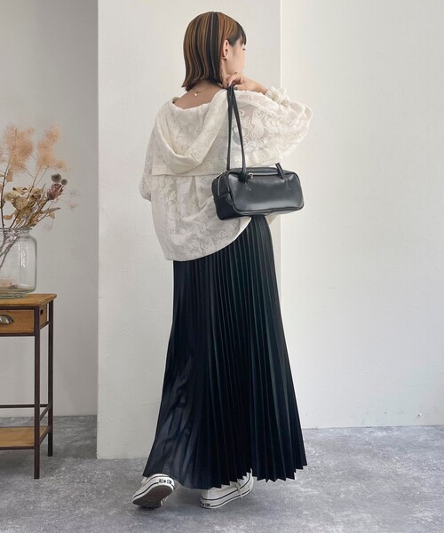 fredy emue（フレディエミュ）の「フェイクレザープリーツスカート