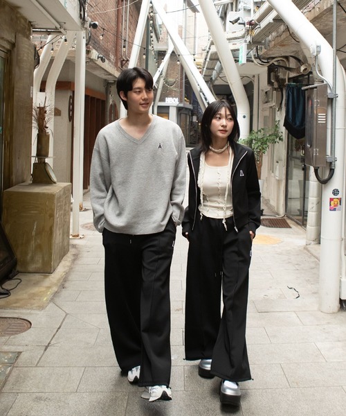 ALAND（エーランド）の「【UNISEX】ALAND／Aロゴジャージブルゾン（ジャージ・レディース・ブラック/ボルドー・SMALL/LARGE）」の8枚目の写真