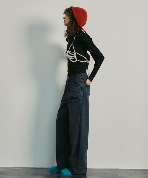 uyu.(ウユ)の「シャーリングパフスリーブトップス(Tシャツ/カットソー・レディース・ブラック/ブラウン/ピンク/オレンジ/ホワイト/レッド・FREE)」の11枚目の写真