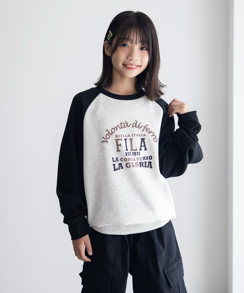 FILA(フィラ)の「【 ガールズ 】FILA ラグラン配色チュニック トレーナー(スウェット・キッズ・ブラック/サックスブルー・120/130/140/150/160)」の4枚目の写真