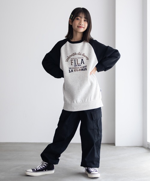 FILA(フィラ)の「【 ガールズ 】FILA ラグラン配色チュニック トレーナー(スウェット・キッズ・ブラック/サックスブルー・120/130/140/150/160)」の10枚目の写真