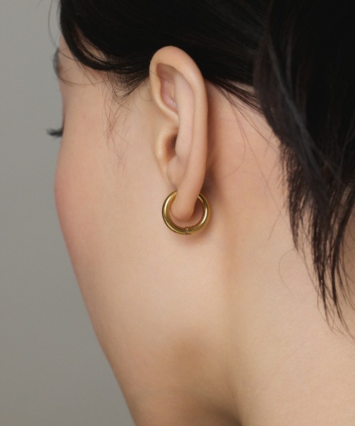 ciite' surgical stainless(シーテサージカルステンレス)の「【 金属アレルギー対応 】 シンプルフープイヤリング サージカルステンレス (両耳用)(イヤリング・レディース・ゴールド/シルバー・12/10)」の17枚目の写真