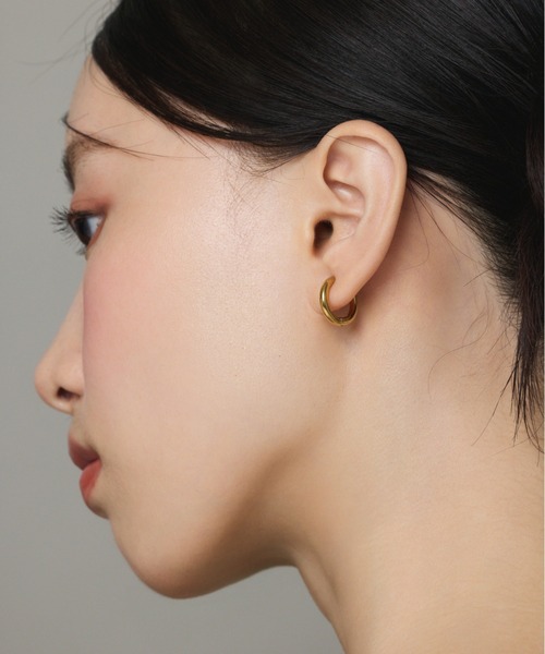 ciite' surgical stainless(シーテサージカルステンレス)の「【 金属アレルギー対応 】 シンプルフープイヤリング サージカルステンレス (両耳用)(イヤリング・レディース・ゴールド/シルバー・12/10)」の18枚目の写真